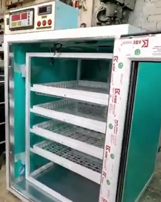 Начало. Инкубатор Владимира Коробкова 400.